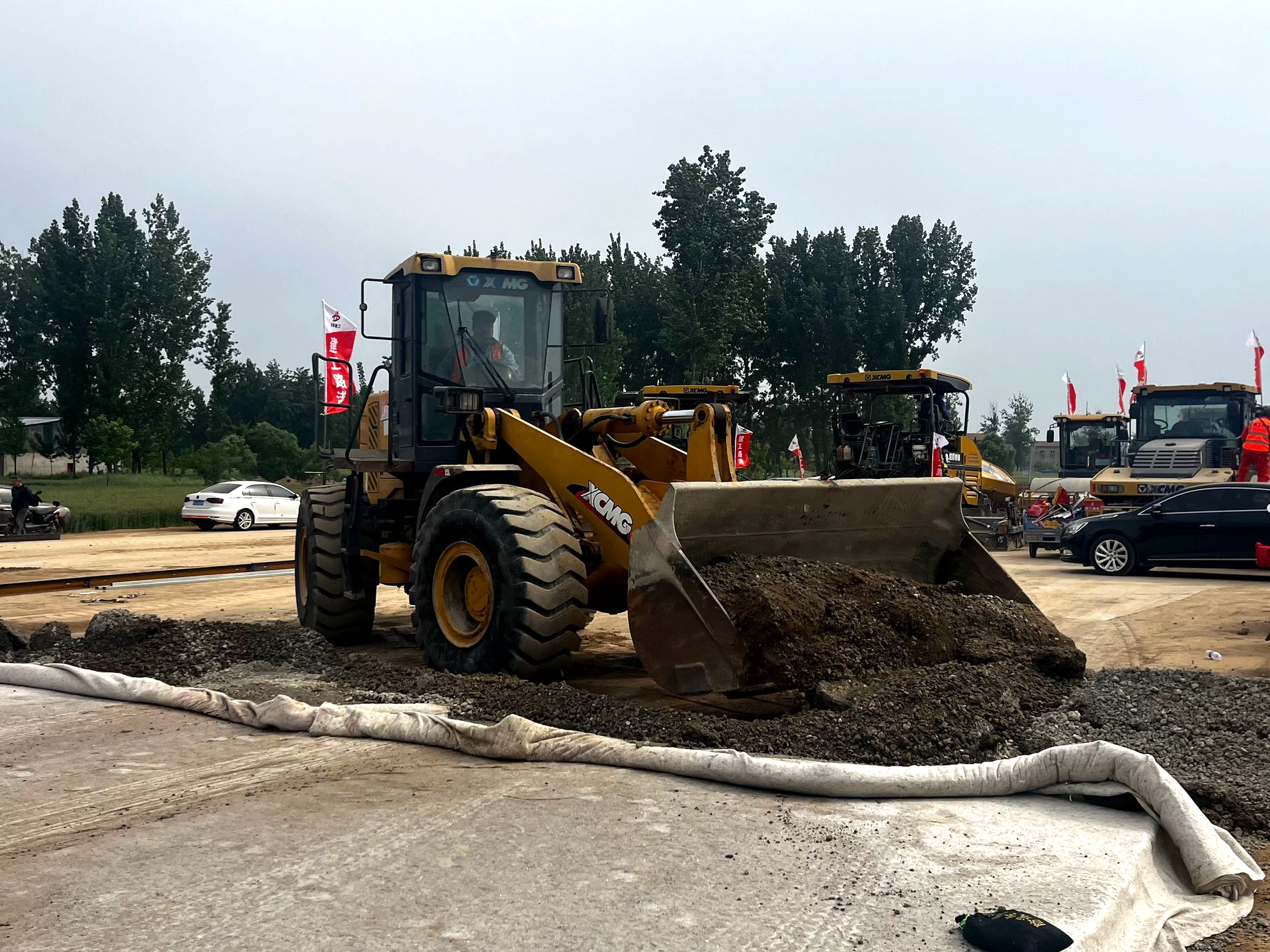 365英国上市(集团)有限公司-Official website