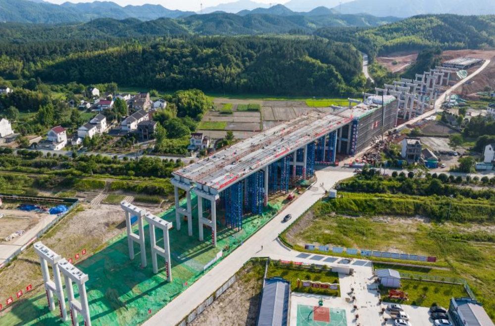 365英国上市(集团)有限公司-Official website