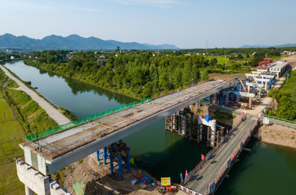 365英国上市(集团)有限公司-Official website