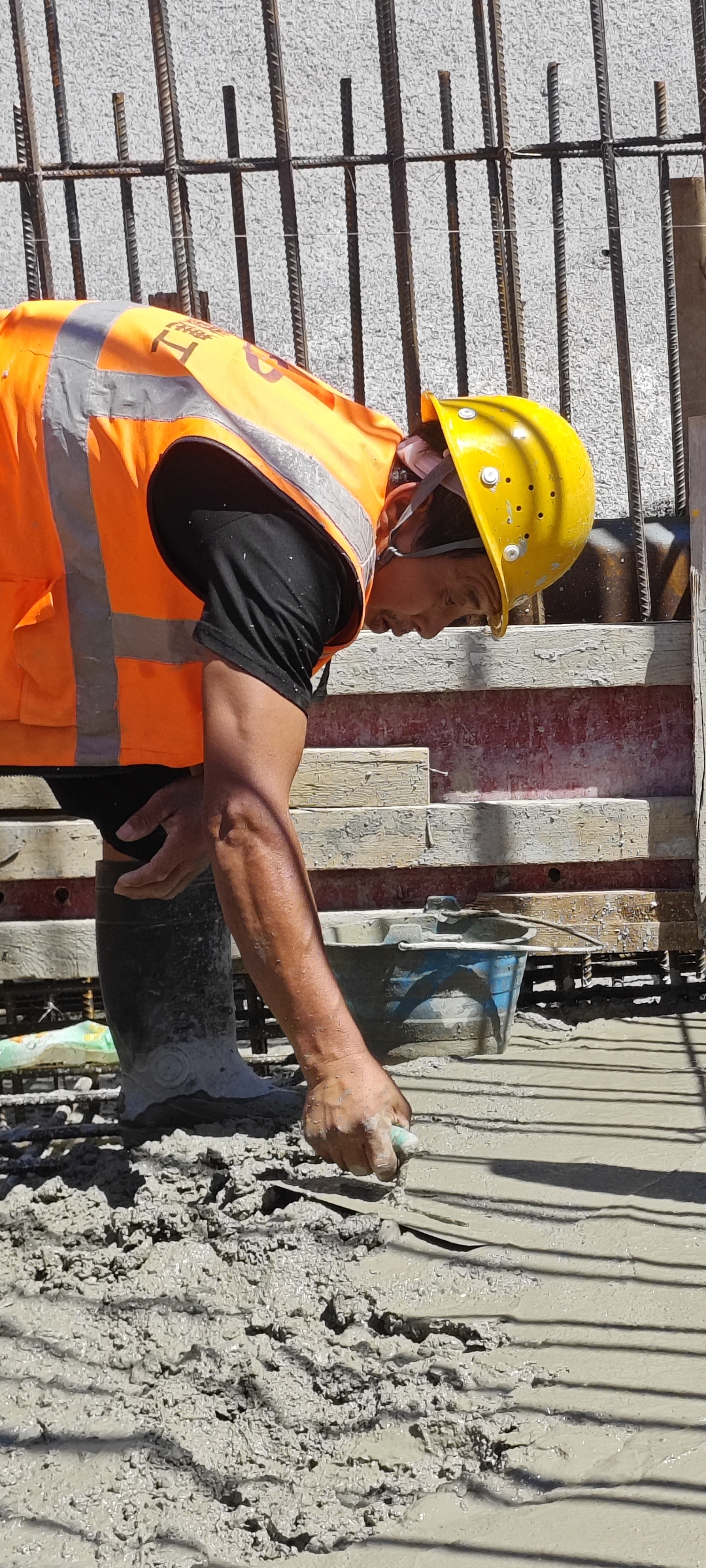 365英国上市(集团)有限公司-Official website