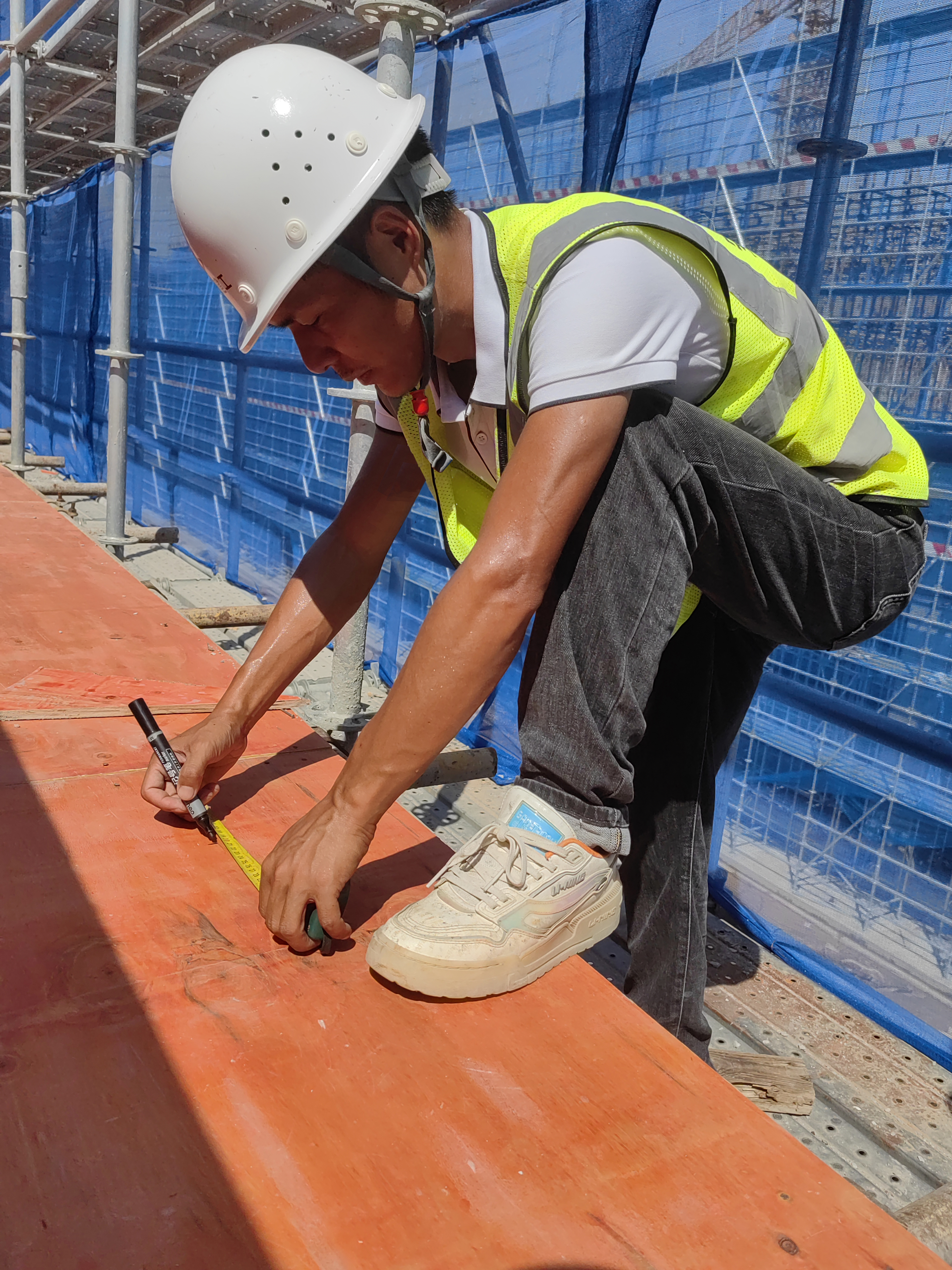 365英国上市(集团)有限公司-Official website