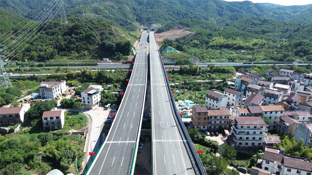 365英国上市(集团)有限公司-Official website